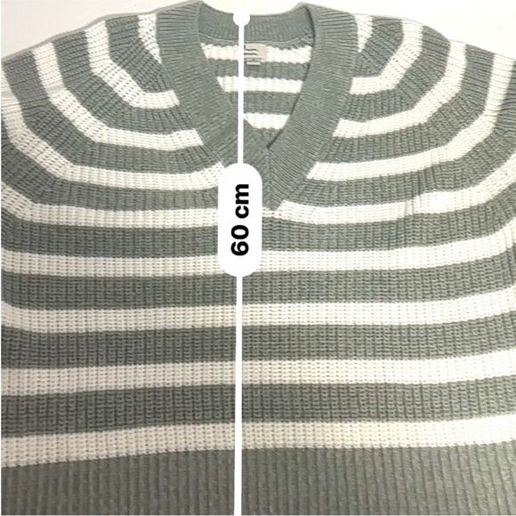 A new day sweater size Medium grey stripes contemporary - Picture 6 of 7